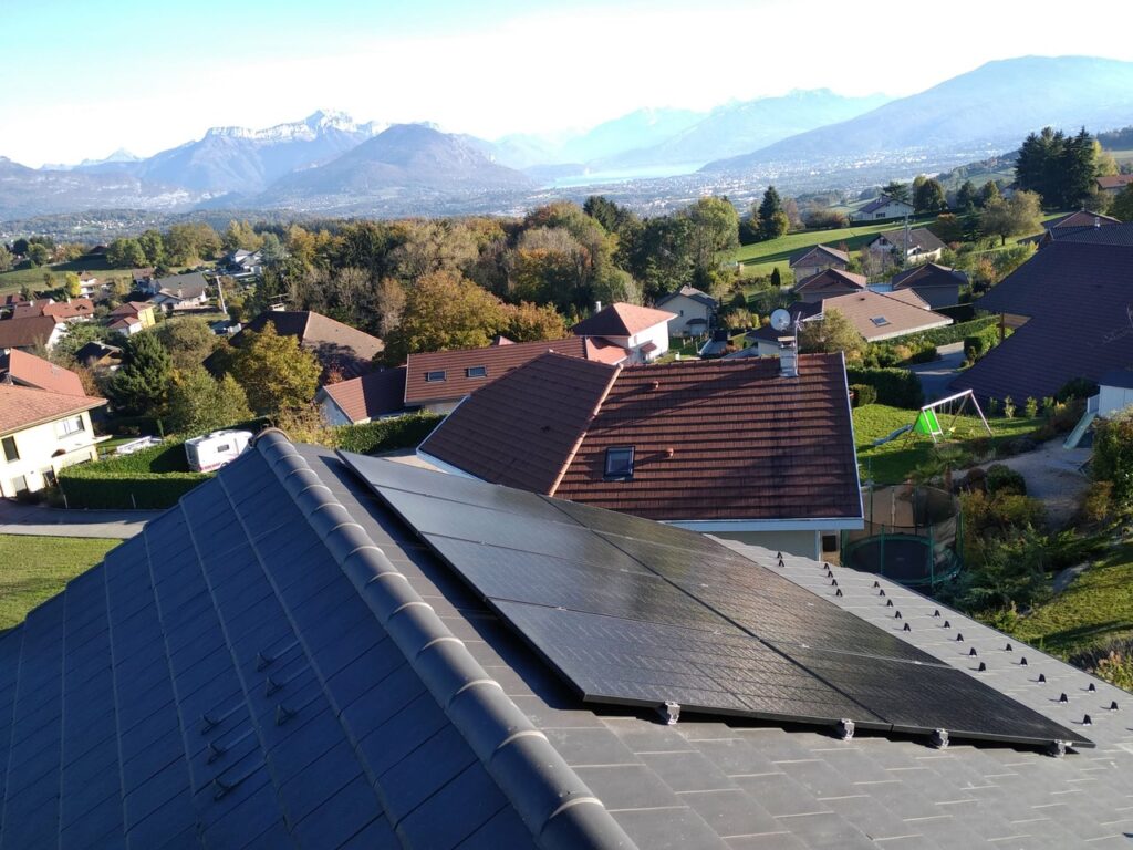 Maison équipée de Panneaux solaires à Annecy